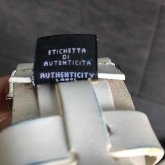 Versace White Leather Belt. Size size 80/95 - Picture 5 of 5